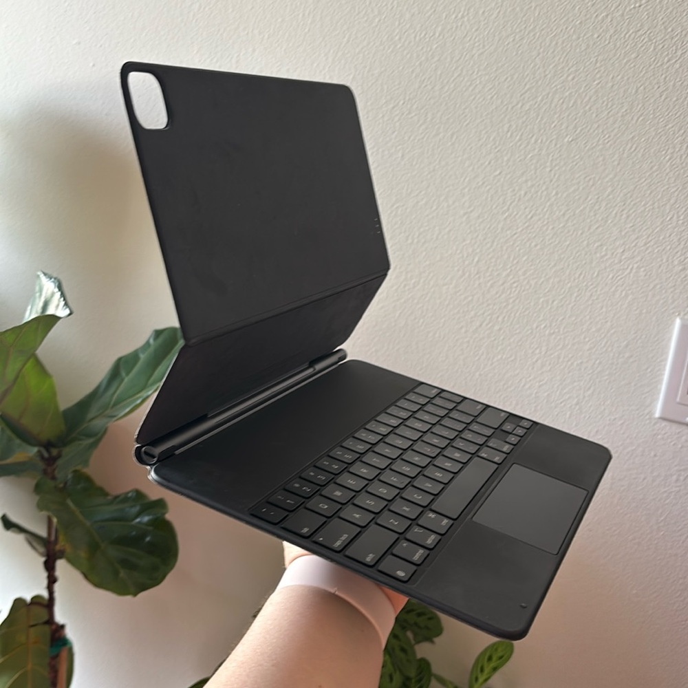 Apple Magic Keyboard for iPad Pro